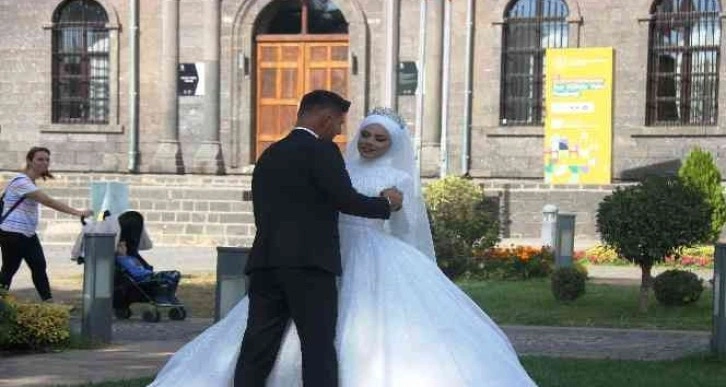 Diyarbakır’da çiftlerin fotoğraf mekanı tercihi tarihi ’İçkale’