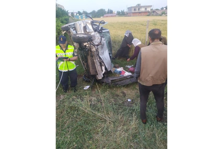 Diyarbakır’da hatalı sollama kazaya neden oldu: 1’i ağır 6 yaralı