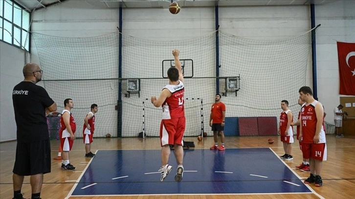 Down Sendromlu Milli Basketbol Takımı, İtalya'ya Avrupa şampiyonu olmak için gidiyor