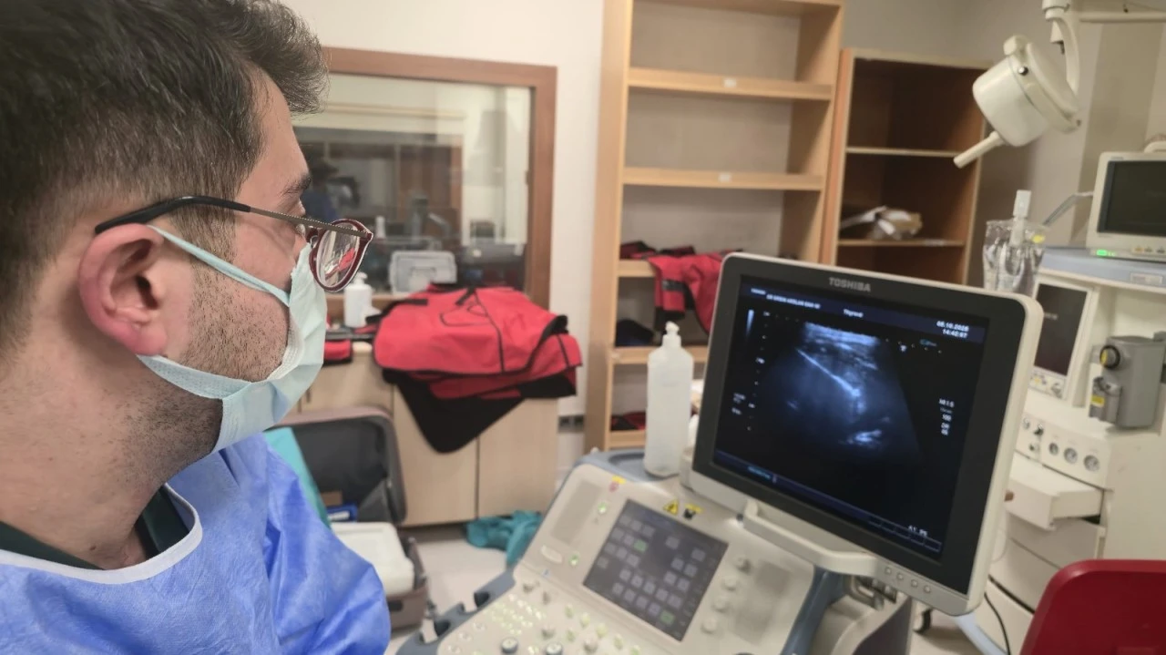 Dr. Ersin Arslan’da Mikrodalga Ablasyon Yöntemiyle Ameliyatsız Tiroid Tedavisi Başladı