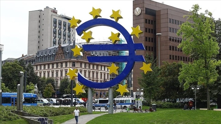 ECB, finansal kurumları ekonomik risklere karşı uyardı