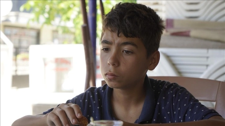 Edirne'de sahipsiz köpeklerin saldırısına uğrayan çocuk sokağa çıkmaya korkuyor