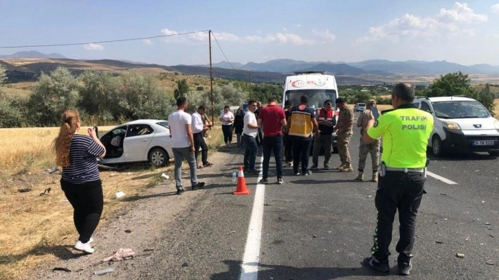 Elazığ'da acı kaza: Karı-koca öldü, 4 yaralı