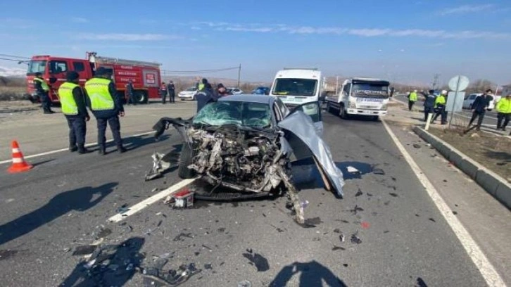 Elazığ’da trafik kazası: 1 ölü 4 yaralı