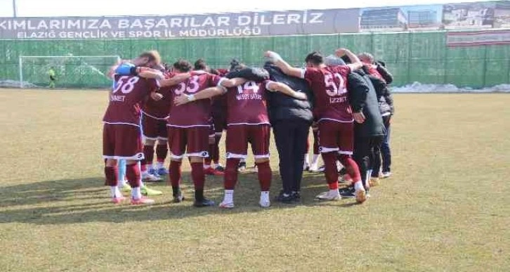 Elazığspor, 20 futbolcuyla Adıyaman’da