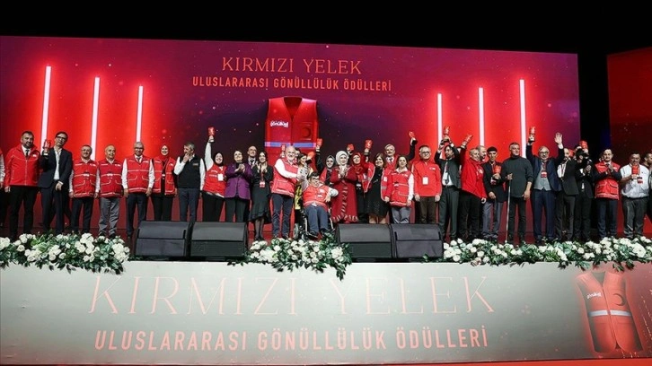 Emine Erdoğan: Dünyanın yaşanabilir olması, başkalarına uzanan ellerin çoğalmasıyla mümkün