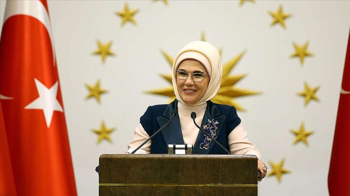 Emine Erdoğan: Kadir Gecesi, yolumuzun Kur'an nuruyla aydınlanmasının başlangıcıdır
