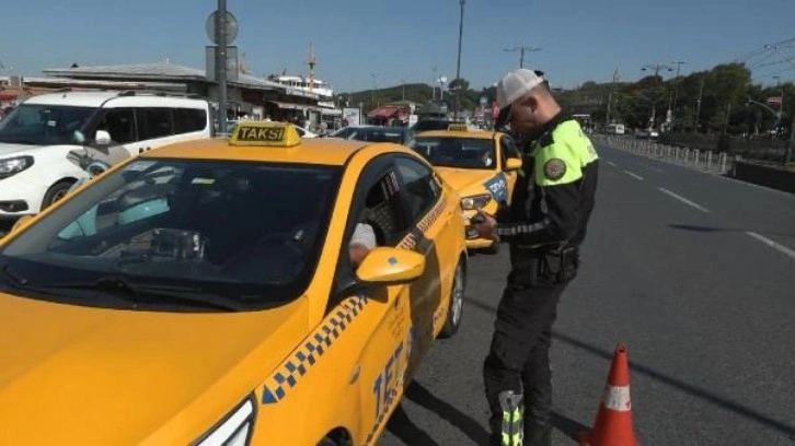 Eminönü'nde taksicilere yönelik denetim yapıldı