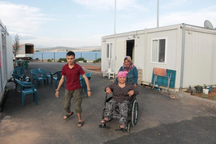 Engellilere yardım elini uzatıyor