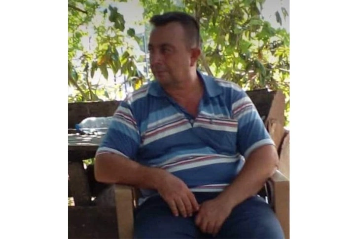 Erzin'de devrilen traktörün sürücüsü hayatını kaybetti