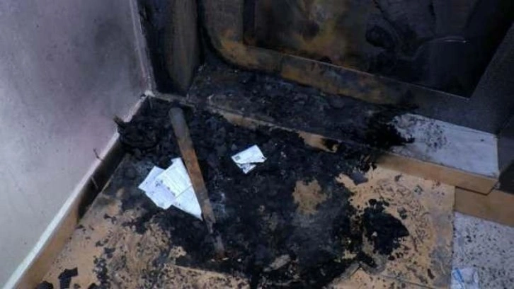 Ev sahibinin tahliye kağıdı imzalatmasına sinirlendi: Evi yaktı