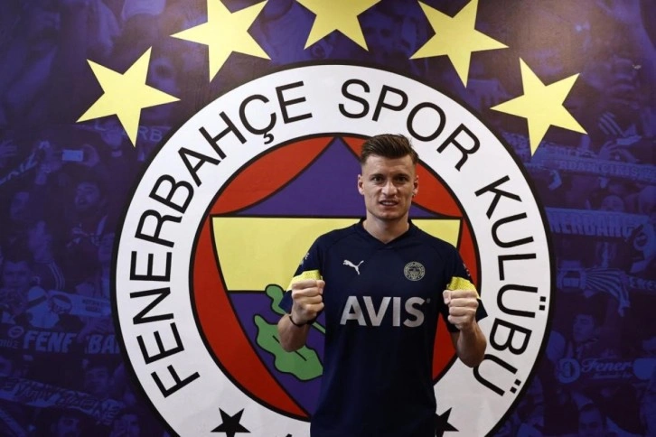 Ezgjan Alioski, Fenerbahçe'ye veda etti