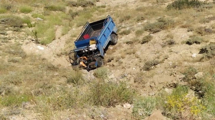 Faciadan döndüler: Isparta'da pat pat devrildi!