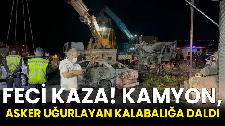 Feci kaza! Kamyon, asker uğurlayan kalabalığa daldı