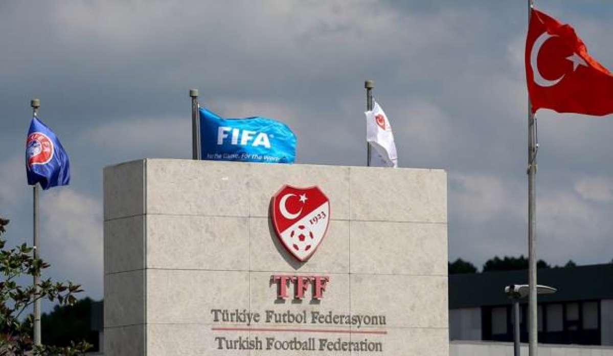 Fenerbahçe ve iki yöneticisi PFDK'ya sevk edildi