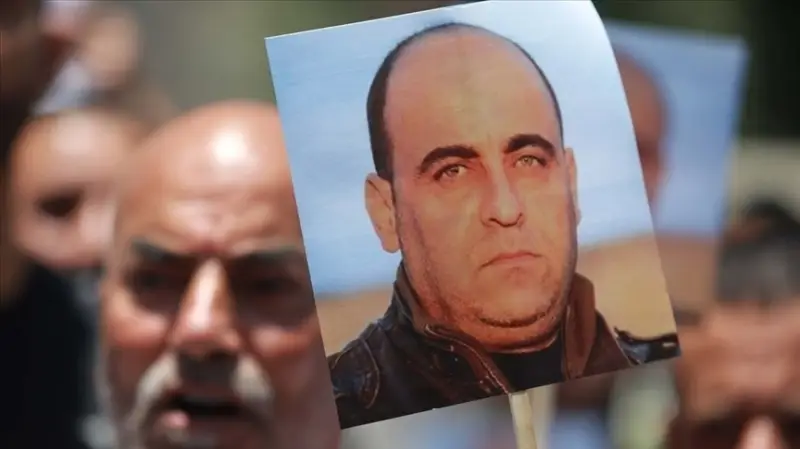 Filistinli muhalif aktivist Benat'ın gözaltında ölümüne ilişkin dava ertelendi
