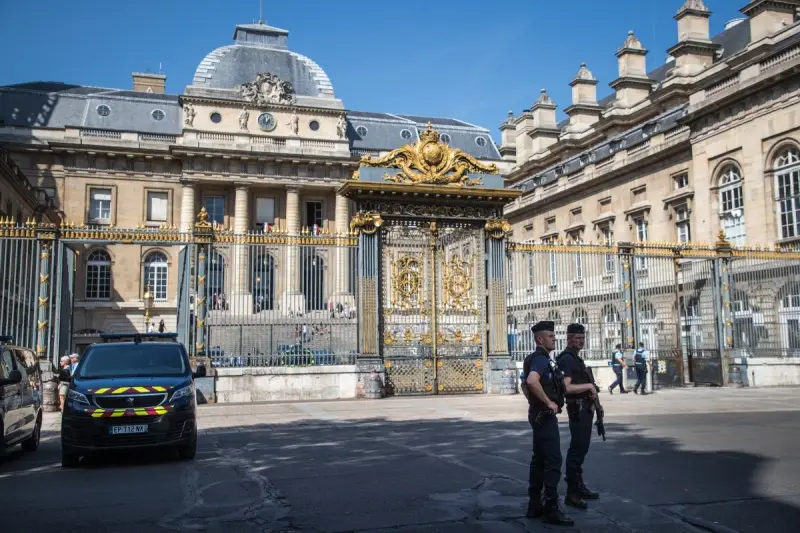 Fransa'daki 2015 terör saldırılarının baş şüphelisi Abdeslam saldırıları açıkça üstlendi