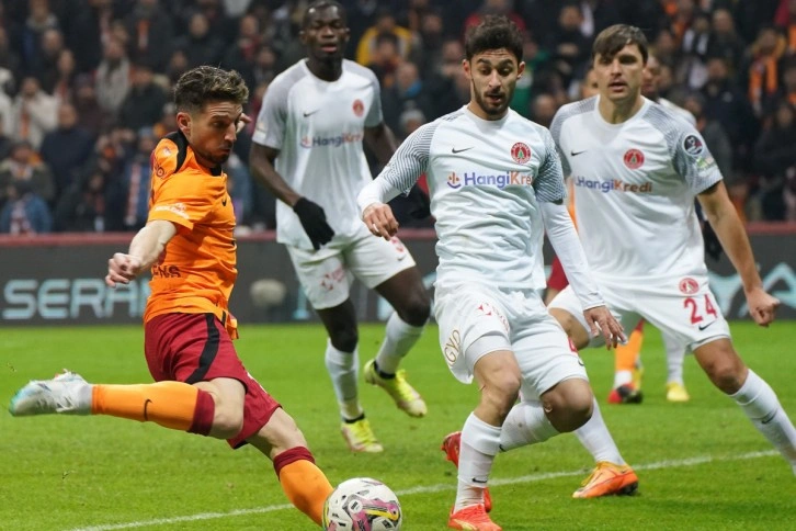 Galatasaray bu sezon İstanbul takımlarına yenilmedi