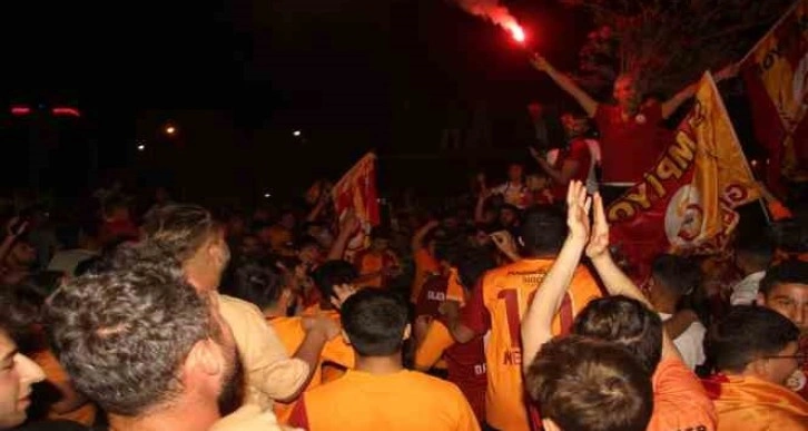 Galatasaray’ın şampiyonluğu Şanlıurfalıları sokağa döktü