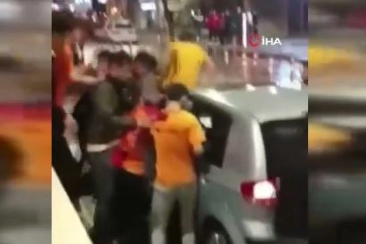 Galatasaray’ın şampiyonluk kutlamalarında döner bıçaklı kavga