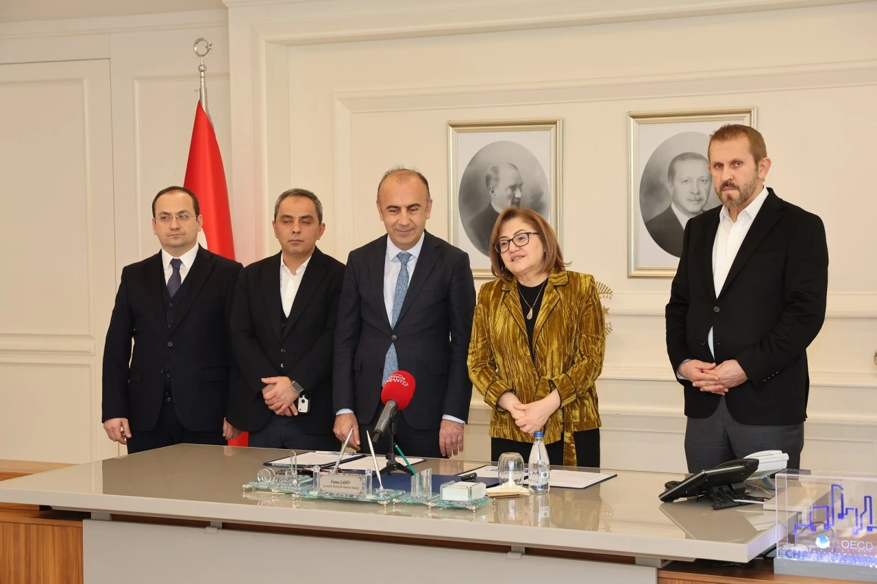 Gaziantep B&uuml;y&uuml;kşehir Belediyesi'nden Adıyaman &Uuml;niversitesi'ne anlamlı destek