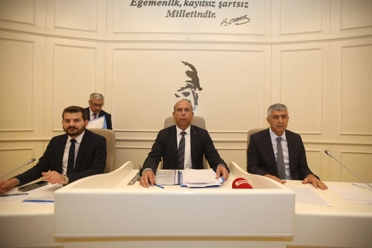 Gaziantep Büyükşehir meclisi Ata'yı andı