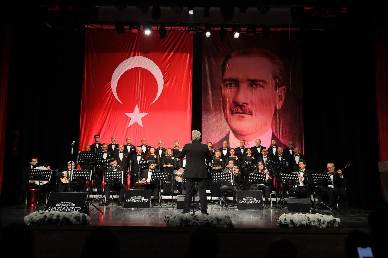 Gaziantep Büyükşehir, Ulu Önder’i sevdiği şarkılarla andı