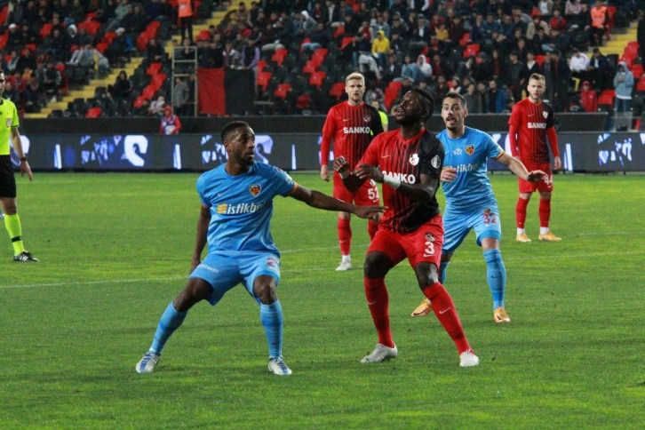 Gaziantep FK ligde kalmayı garantiledi