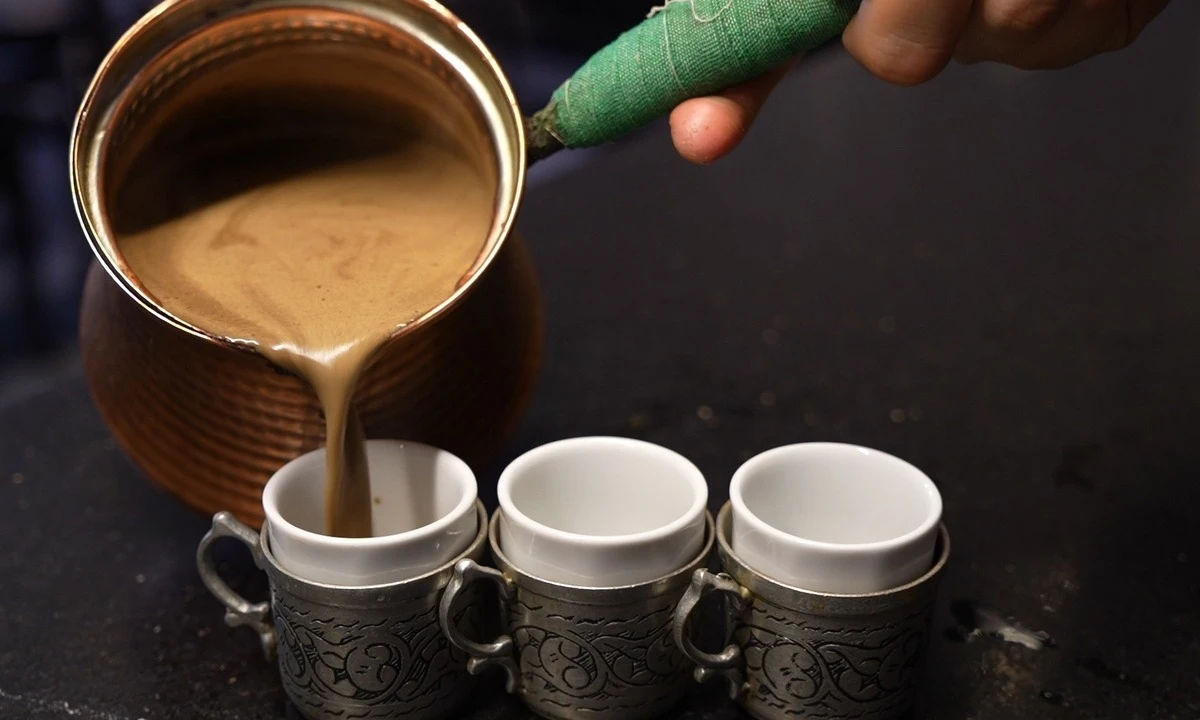 Gaziantep'in köklü lezzetlerinden menengiç kahvesi yoğun ilgi görüyor