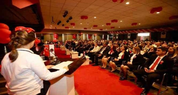 Gaziantep Kolej Vakfı&rsquo;nda Cumhuriyet coşkusu