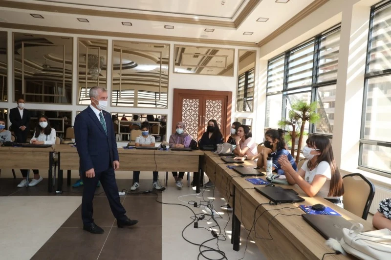 Şahinbey Belediyesi Girişimcilik ve Medya Akademisi Eğitimi verdi