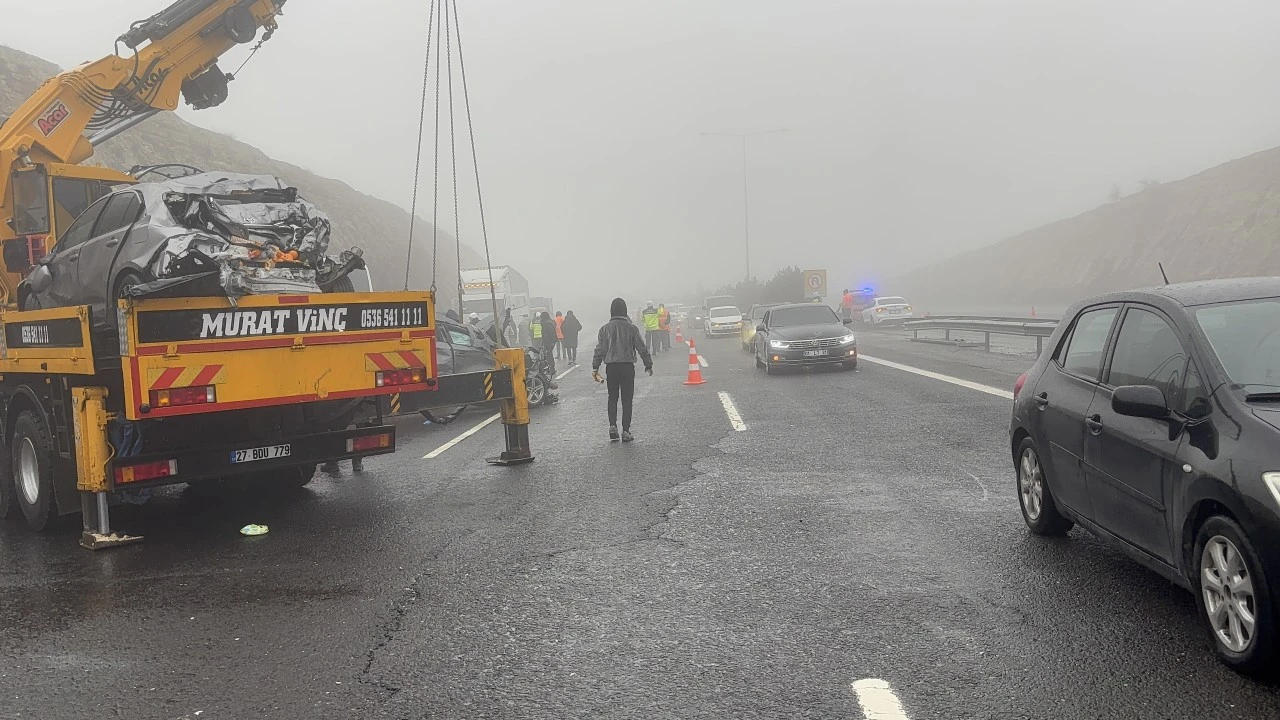 Gaziantep-Şanlıurfa otoyolu kontroll&uuml; şekilde trafiğe a&ccedil;ıldı