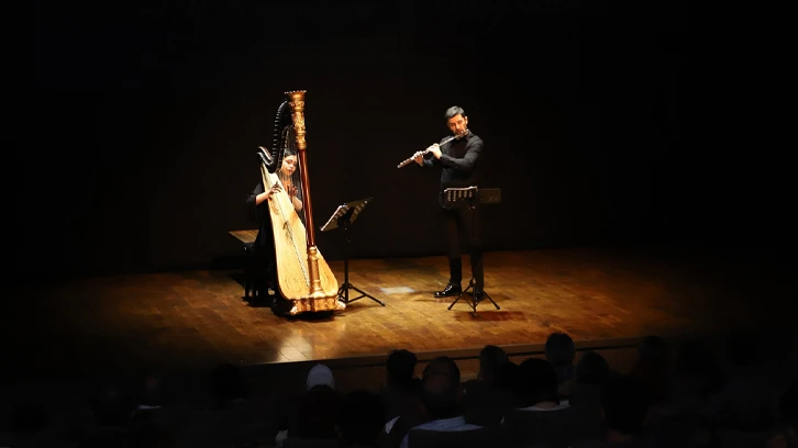 Gaziantep'te dünyaca ünlü Türk arpist ve flüt sanatçısından unutulmaz konser