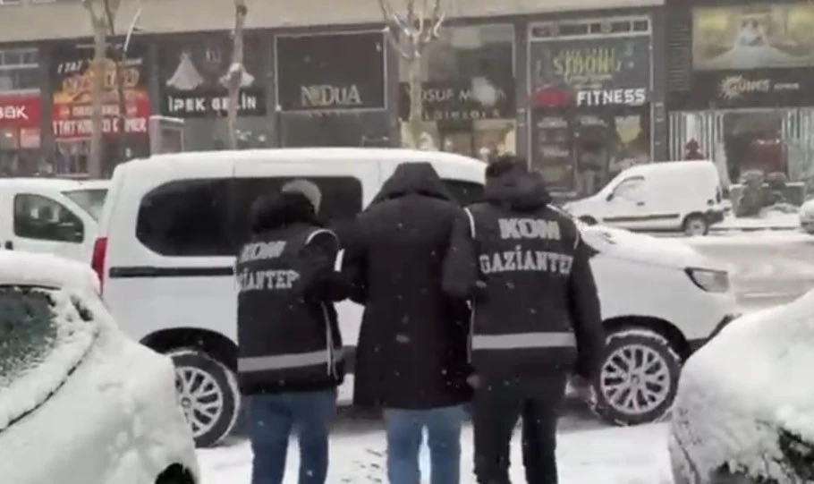 Gaziantep&rsquo;te tefeci operasyonu: 22 g&ouml;zaltı