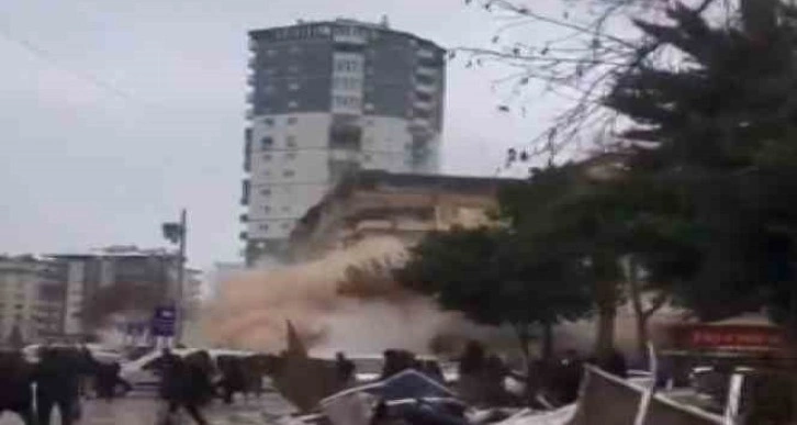 Gaziantep’te binanın çökme anı cep telefonu kamerasına yansıdı