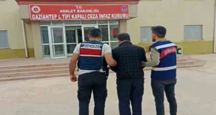 Gaziantep’te çeşitli suçlardan aranan 30 şahıstan 22’si tutuklandı