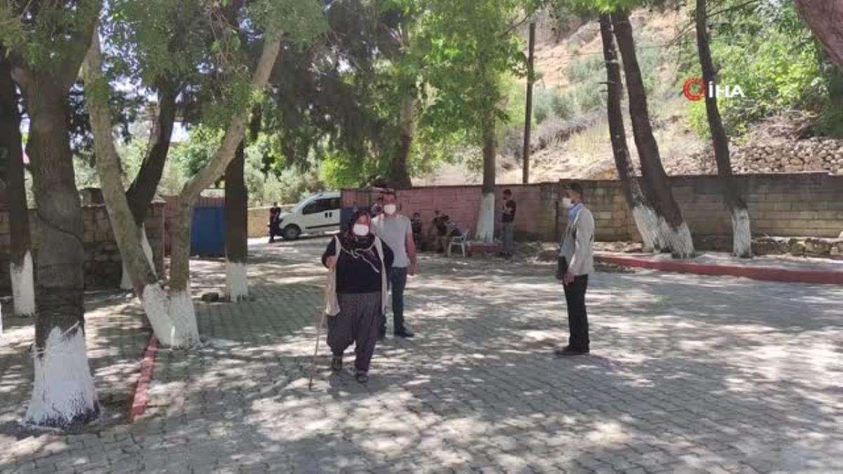 Gaziantep'te iki mahallede muhtarlık seçimi yapıldı