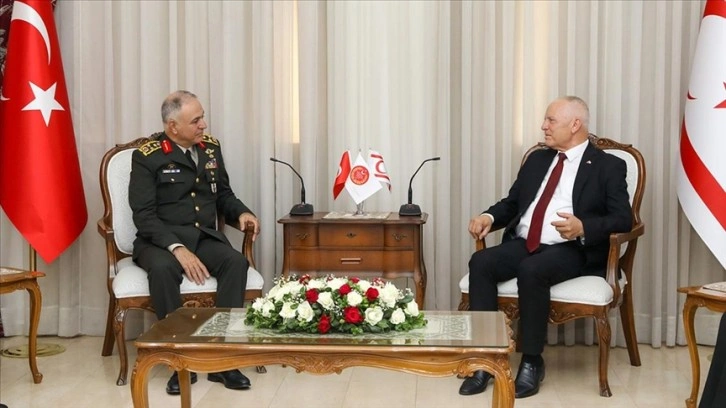 Genelkurmay Başkanı Orgeneral Gürak'tan KKTC Cumhuriyet Meclisi Başkanı Töre'ye ziyaret