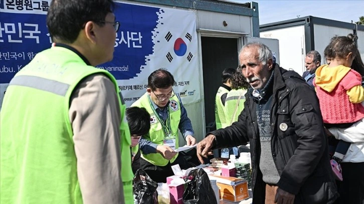 Güney Koreli sağlıkçılar 