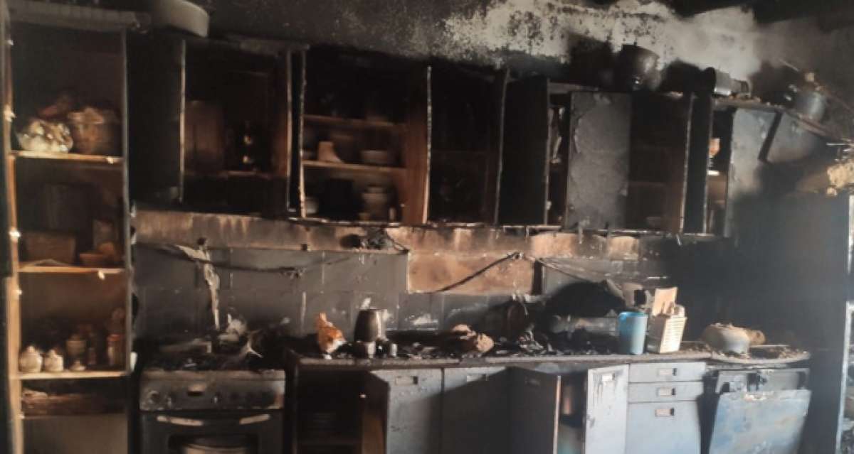 Hakkari'de 7 nüfuslu ailenin evi yangında kül oldu