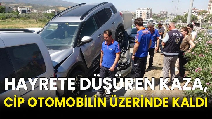 Hayrete düşüren kaza, cip otomobilin üzerinde kaldı