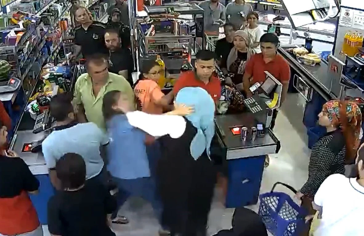 İki k&uuml;&ccedil;&uuml;k kızın darbedilmesi davasında ağır ceza talebi!