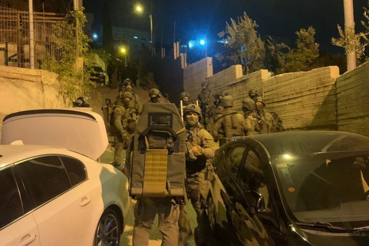 İsrail askerleri, Kudüs'te 5 Filistinliyi gözaltına aldı