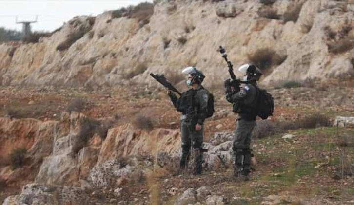 İsrail güçleri Batı Şeria'da 8'i gerçek mermiyle 43 Filistinliyi yaraladı
