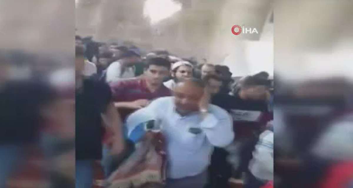 İsrail güçlerinin Mescid-i Aksa'ya saldırı anı kamerada