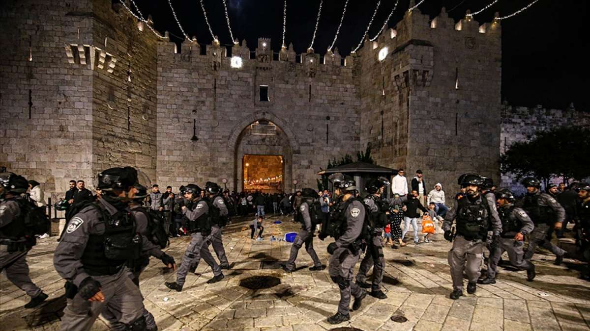 İsrail polisi Doğu Kudüs'ün Şam Kapısı'nda Filistinlilere müdahale etti