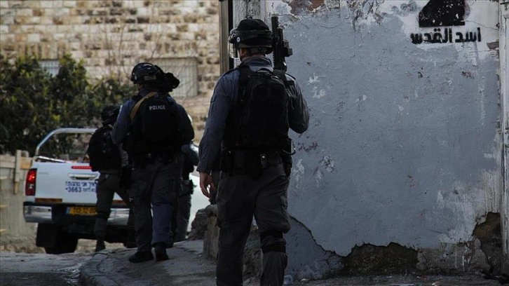 İsrail polisinin Kudüs'te Filistinlilere müdahalesinde 2 kişi yaralandı