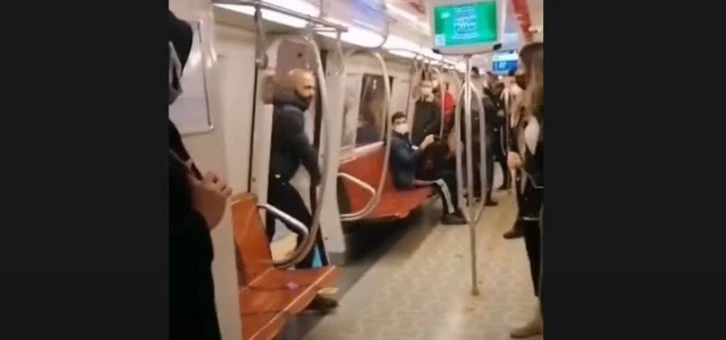 İstanbul Kadıköy metrosunda bıçaklı saldırgan dehşeti