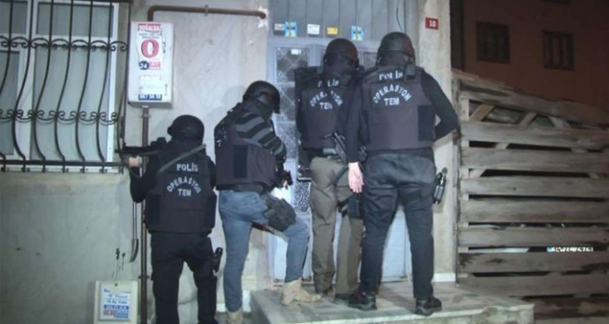İstanbul ve Diyarbakır'da terör örgütü PKK'ya eşzamanlı operasyon