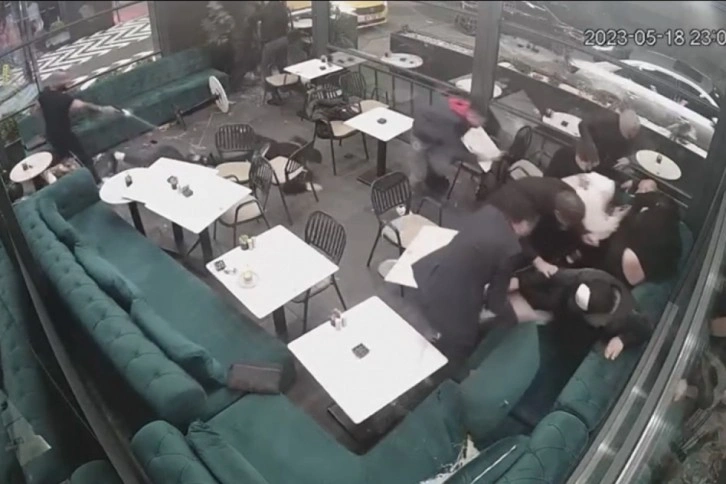 İstanbul’da kafeteryada kurşun yağmuruna tutuldular